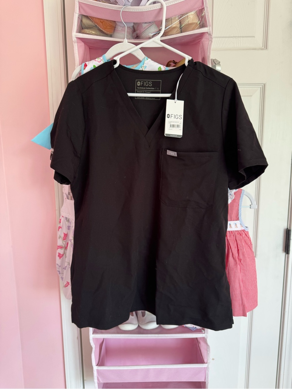 Figs Women's large Black V-Neck Medical Scrub Top